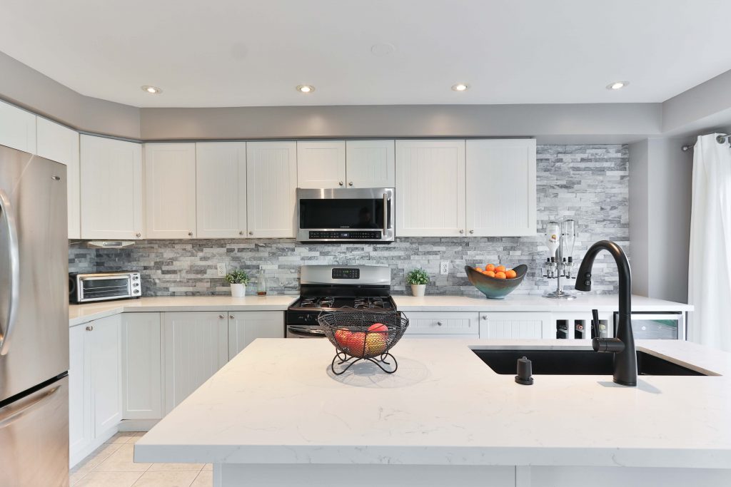 How To Choose The Right Stone For Your Great Falls Kitchen Remodel
